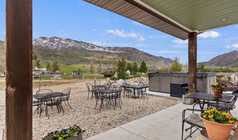 10004 E 325, Huntsville, UT 84317