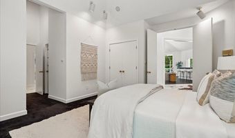 9100 ALDERSHOT Dr, Bethesda, MD 20817