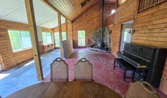990 W Daniels Rd, Albany, VT 05820