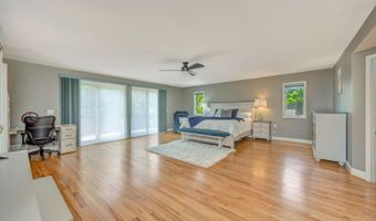 7708 Creekwood Ln, Amberley, OH 45237