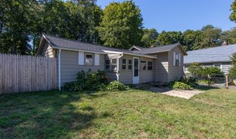 41 Wakemore St, Darien, CT 06820