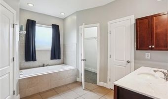 204 DOERR Dr, Arabi, LA 70032