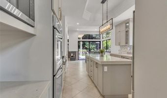 6066 Lake Lindero Dr, Agoura Hills, CA 91301