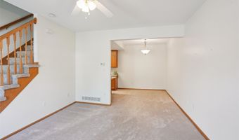 2100 Meadow Chase Ln 607, Des Moines, IA 50320