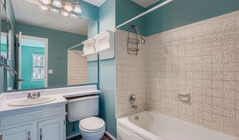 2204 S Jasper Way B, Aurora, CO 80013