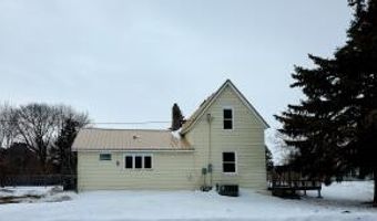 205 Louise Ave, Wilton, ND 58579