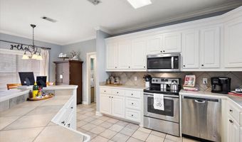 437 Old Town Cir, Brandon, MS 39042