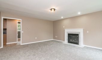 27 South St, Blandford, MA 01008
