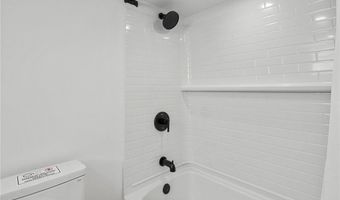 58 Bliss Rd, Newport, RI 02840