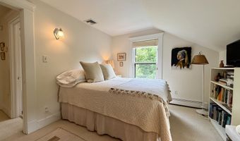 137 Main St, Chester, CT 06412