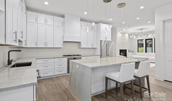 324 Avery Trail Dr 26, Arden, NC 28704