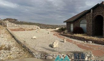 802 Fountain Dr, Carlsbad, NM 88220