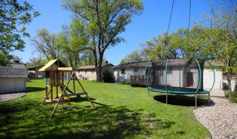 1417 S 6th St, Aberdeen, SD 57401