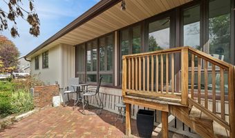 548 6th St NW, Altoona, IA 50009