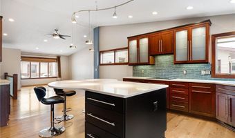 400 Oakland Pl NE 9, Austin, MN 55912