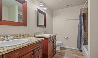 8000 Walnut Dr, Alvarado, TX 76009