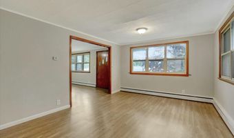4 June Pl, Aberdeen, NJ 07747