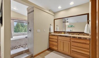 33885 N Moonbeam Ct, Bayview, ID 83803
