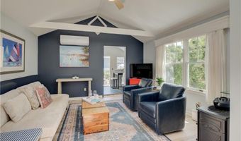 220 Narragansett Ave, Barrington, RI 02806
