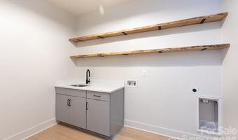 1602 Herrin Ave, Charlotte, NC 28205