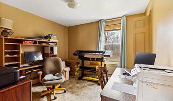 585 Riverside Dr, Augusta, ME 04330