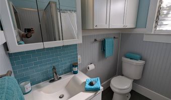 3853 Keanu St B, Honolulu, HI 96816