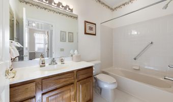 3 Lakeland Dr, Barnegat, NJ 08005