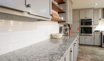 1217 Rose Dr, Alice, TX 78332