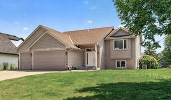 15347 Wintergreen St NW, Andover, MN 55304