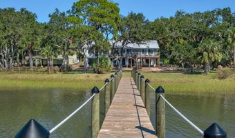 680 Alligator Dr, Alligator Point, FL 32346