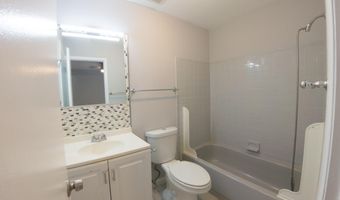 2 Oyster Bay Rd Rd, Absecon, NJ 08201
