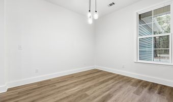 579 Sams Point Rd, Beaufort, SC 29907