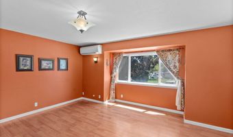 2320 NE Wells Acres Rd, Bend, OR 97701