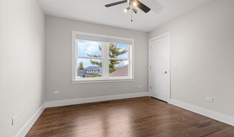 330 OAK HILL Ct, Antioch, IL 60002