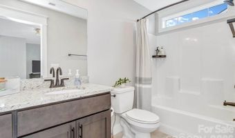 136 Ellis Ln, Arden, NC 28704