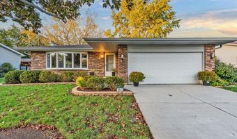 1942 Trail Ridge St, Arlington Heights, IL 60004