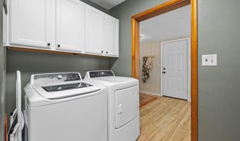 816 E 1st St, Auburn, IN 46706