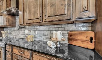 2076 LACY Dr, Cheyenne, WY 82009