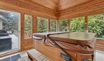 7480 Majestic Woods Dr, Argentine, MI 48451