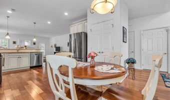 31 Twilight Dr, Barnegat, NJ 08005
