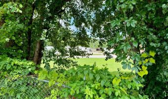 28 Lumber St, Beattyville, KY 41311