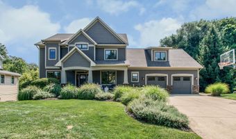 4986 W Village Ct SE, Ada, MI 49301