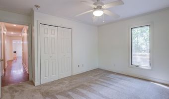 8 Cedar Pl, Camden, SC 29020