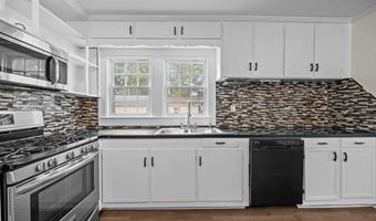 4220 Montague Ave, Ayden, NC 28513