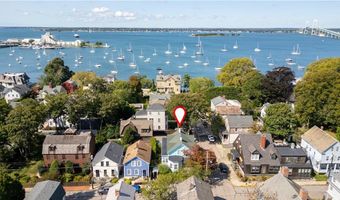 58 Second St, Newport, RI 02840