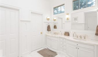 6 Searles Rd, Darien, CT 06820