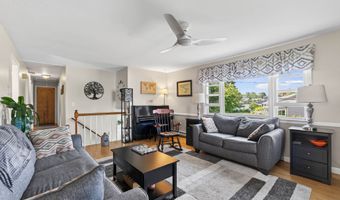 16 Driscoll Rd, Branford, CT 06405