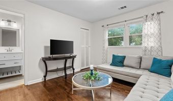 204 Cold Creek Dr, Alpharetta, GA 30009
