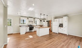 1301 S Splitrock Blvd, Brandon, SD 57005