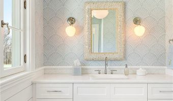 85 Nayatt Rd, Barrington, RI 02806